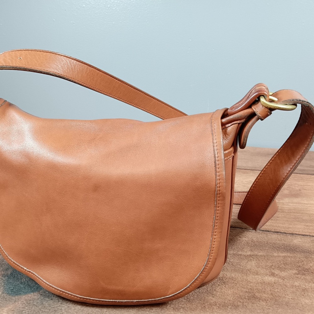 Coach Brown Leather Saddle Bag Crossbody Shoulder Bag Brass Hardware - Picture 3 of 16